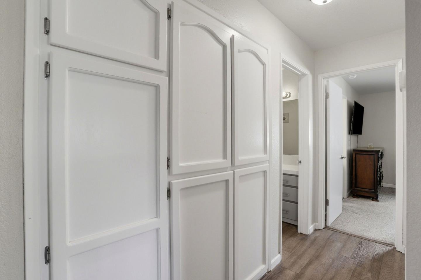 Detail Gallery Image 23 of 56 For 1090 Nez Perce Dr, Hollister,  CA 95023 - 3 Beds | 2 Baths