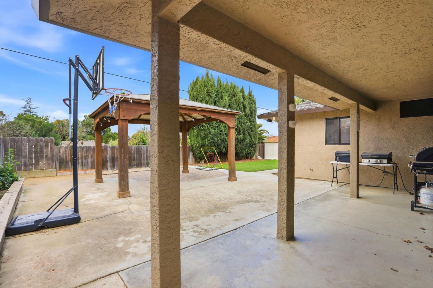 Detail Gallery Image 41 of 56 For 1090 Nez Perce Dr, Hollister,  CA 95023 - 3 Beds | 2 Baths