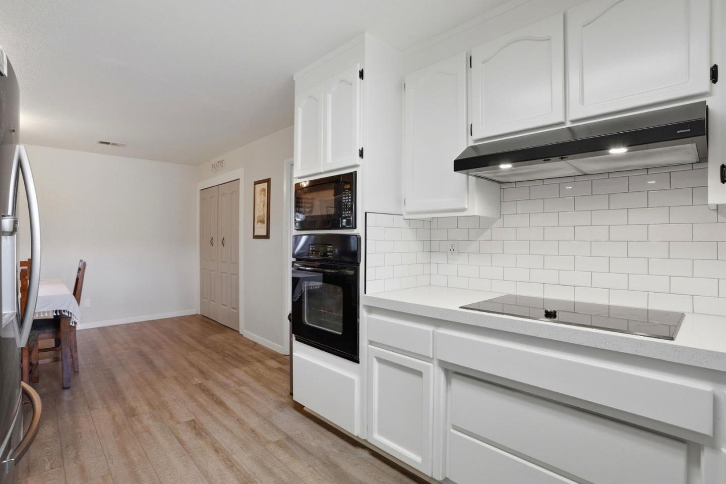 Detail Gallery Image 9 of 56 For 1090 Nez Perce Dr, Hollister,  CA 95023 - 3 Beds | 2 Baths