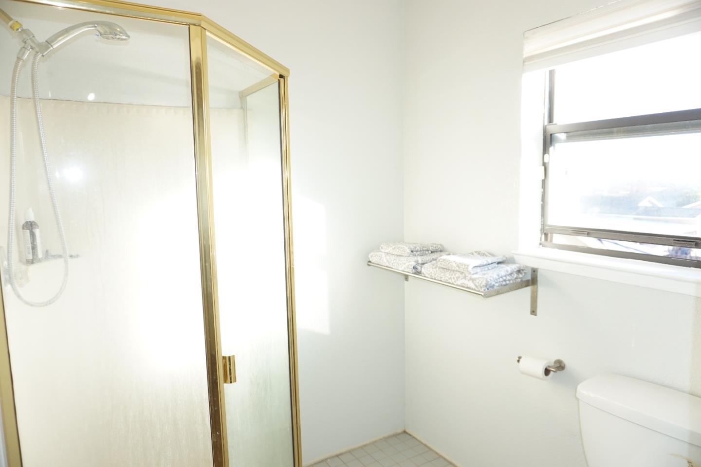 Detail Gallery Image 29 of 39 For 1016 Lombardy Dr, Modesto,  CA 95351 - 3 Beds | 3 Baths