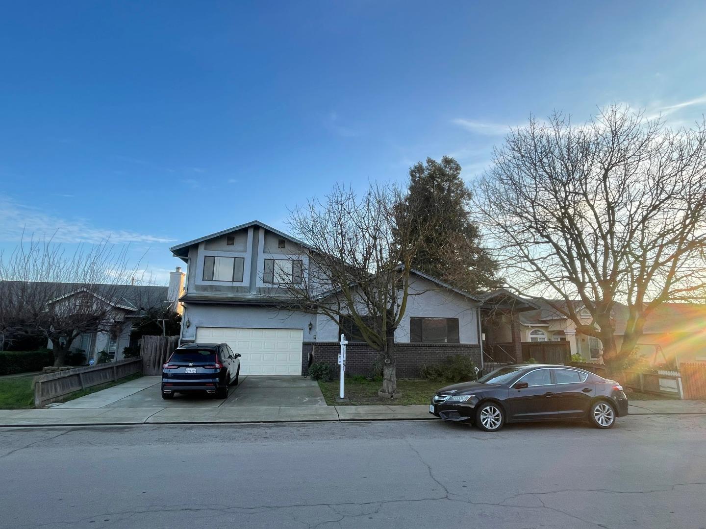 Detail Gallery Image 3 of 39 For 1016 Lombardy Dr, Modesto,  CA 95351 - 3 Beds | 3 Baths