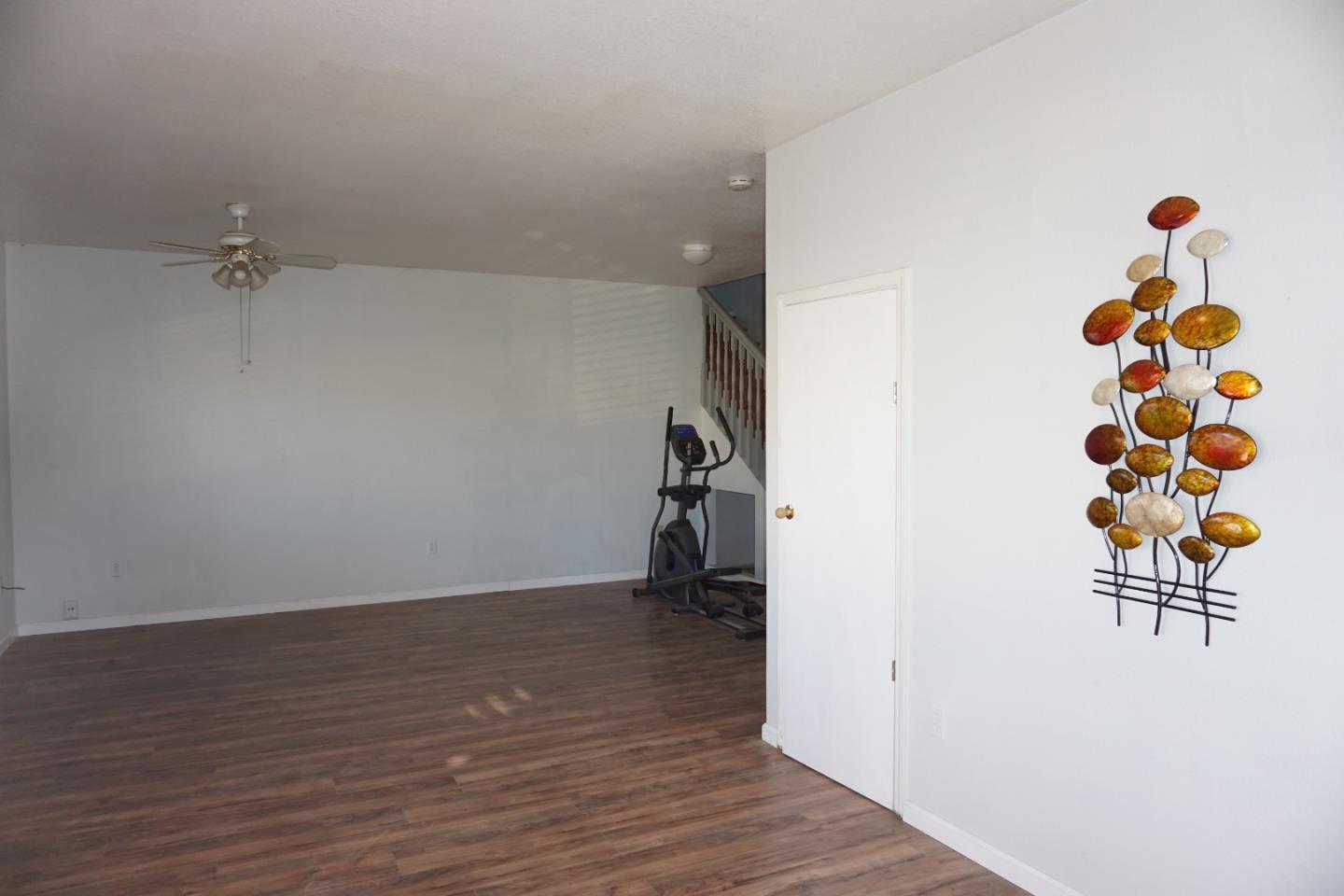 Detail Gallery Image 7 of 39 For 1016 Lombardy Dr, Modesto,  CA 95351 - 3 Beds | 3 Baths