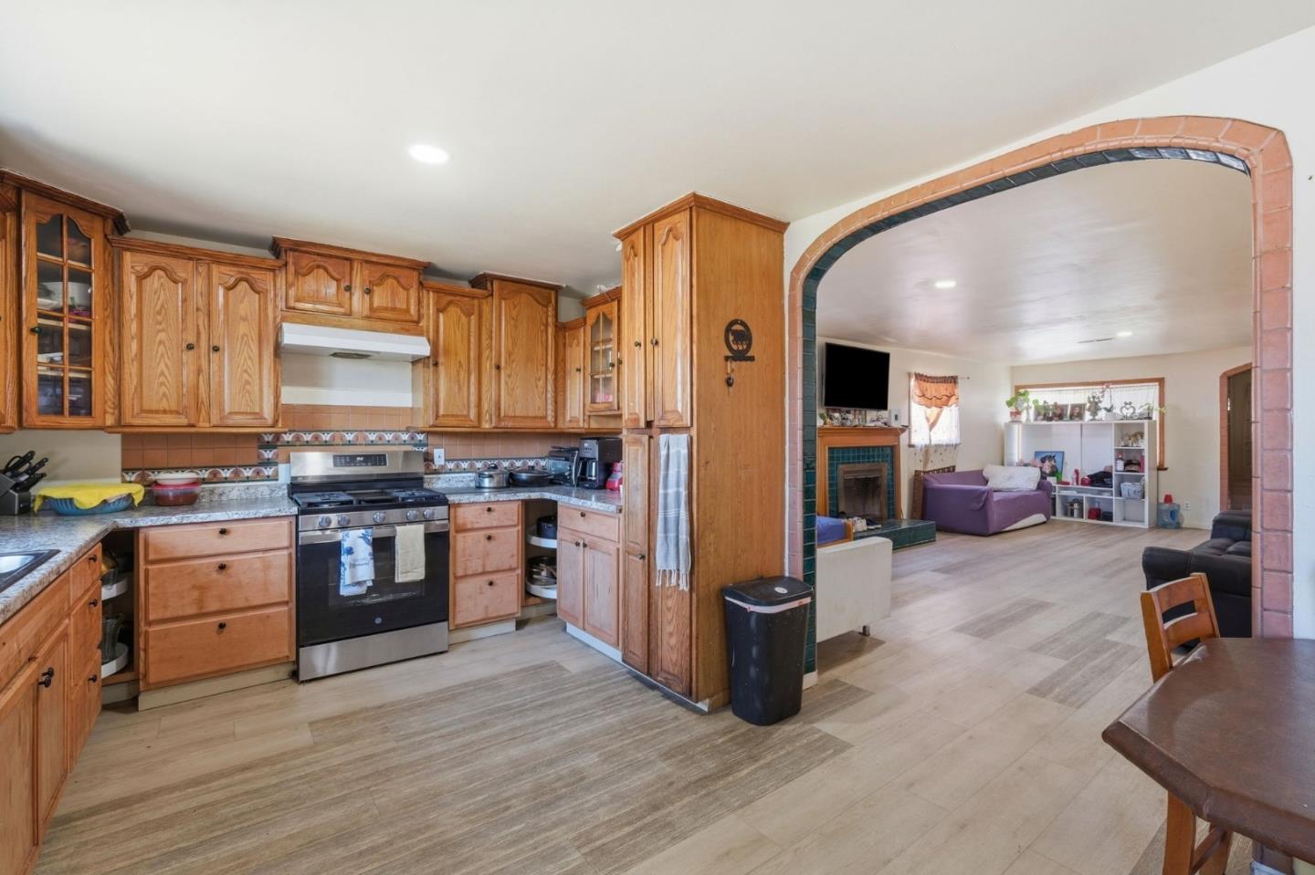 Detail Gallery Image 14 of 31 For 319 Jessie St, Santa Cruz,  CA 95060 - 3 Beds | 2 Baths