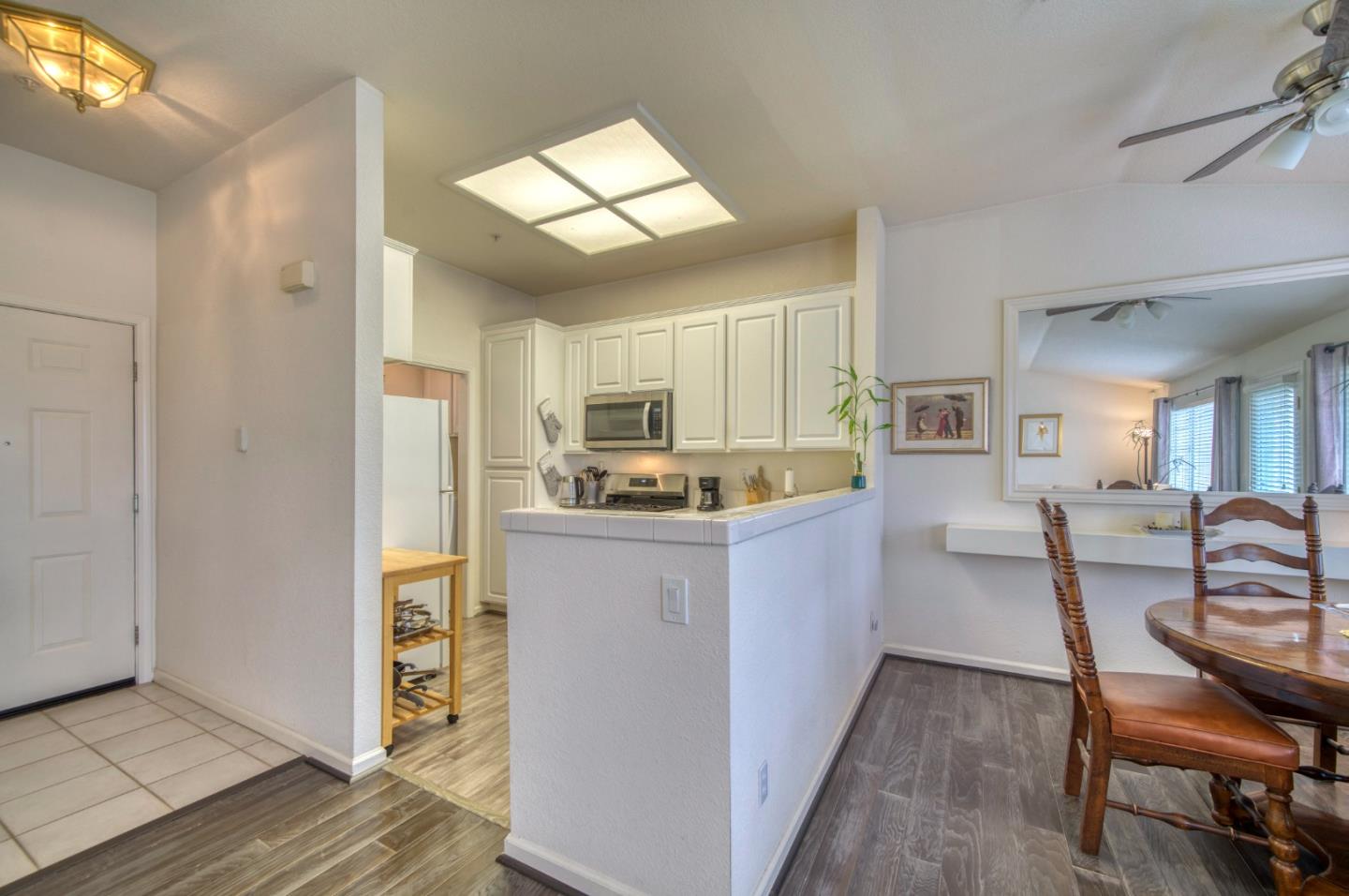 Detail Gallery Image 10 of 38 For 121 Skyline Dr, San Ramon,  CA 94583 - 2 Beds | 2 Baths