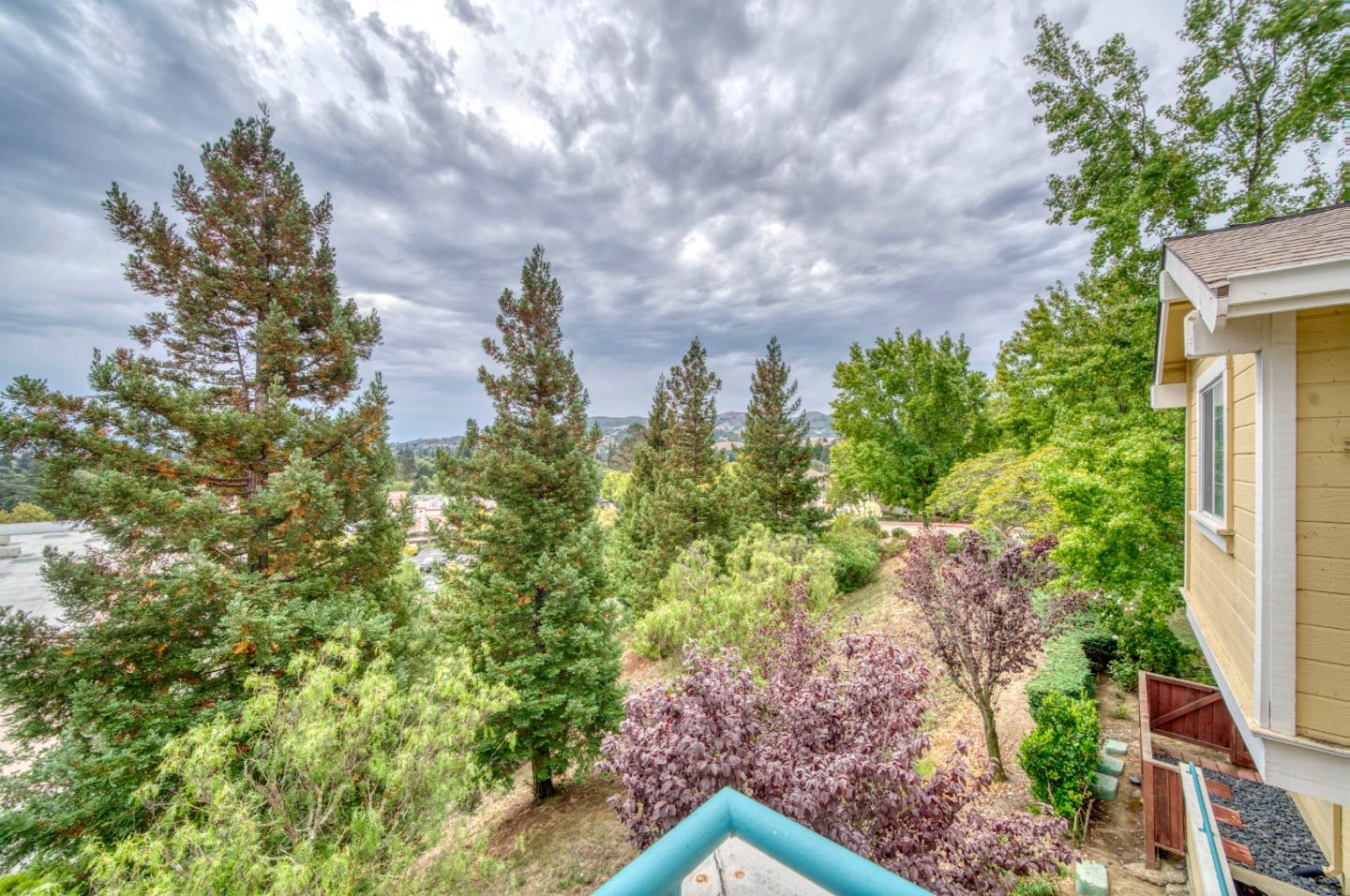 Detail Gallery Image 28 of 38 For 121 Skyline Dr, San Ramon,  CA 94583 - 2 Beds | 2 Baths