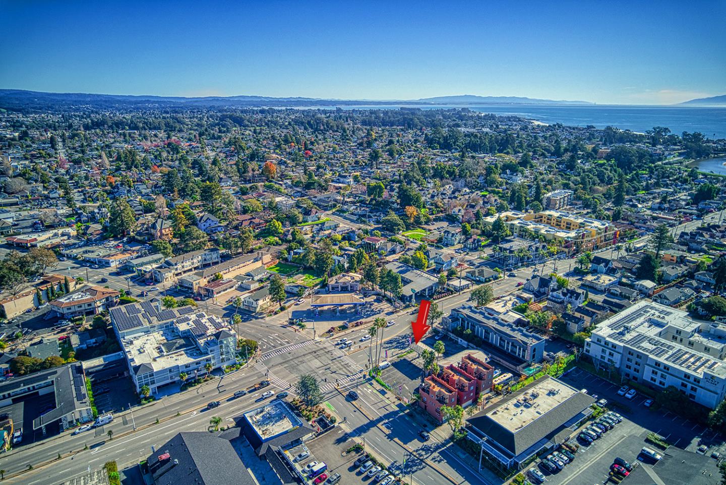 Detail Gallery Image 7 of 13 For 433 Ocean St, Santa Cruz,  CA 95060 - – Beds | – Baths