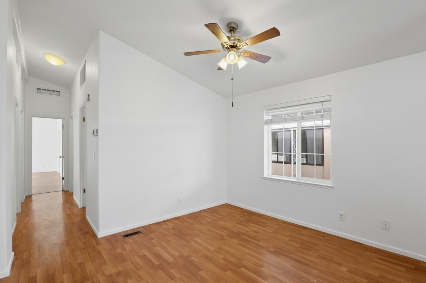 Detail Gallery Image 13 of 29 For 275 Burnett Ave #135,  Morgan Hill,  CA 95037 - 3 Beds | 2 Baths