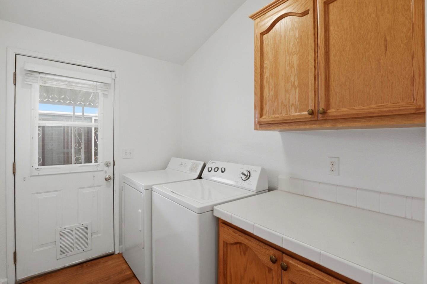 Detail Gallery Image 14 of 29 For 275 Burnett Ave #135,  Morgan Hill,  CA 95037 - 3 Beds | 2 Baths