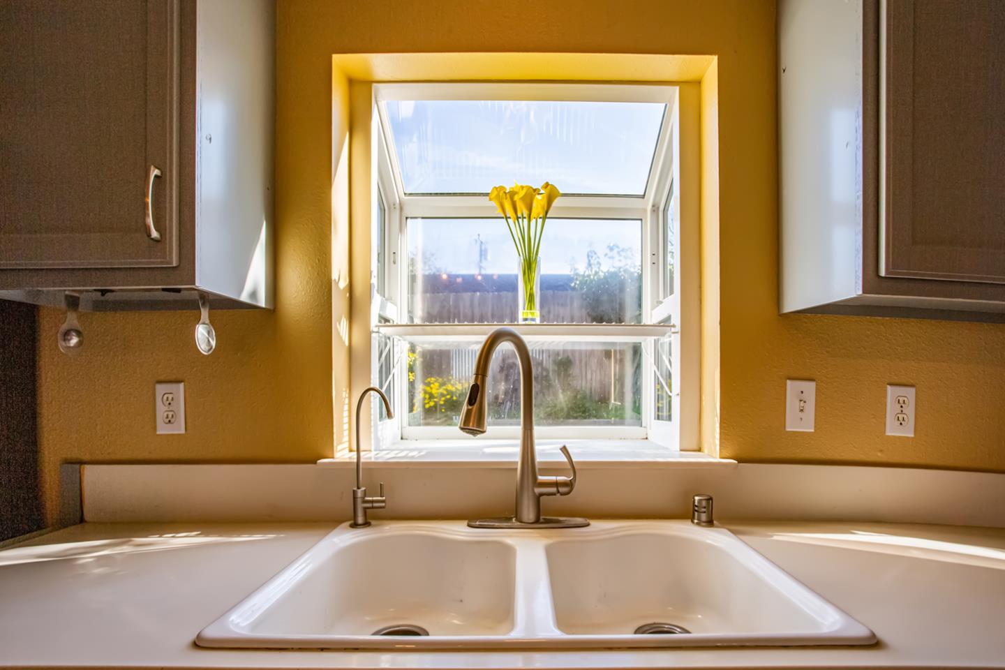 Detail Gallery Image 10 of 38 For 1336 Luxton St, Seaside,  CA 93955 - 3 Beds | 2/1 Baths