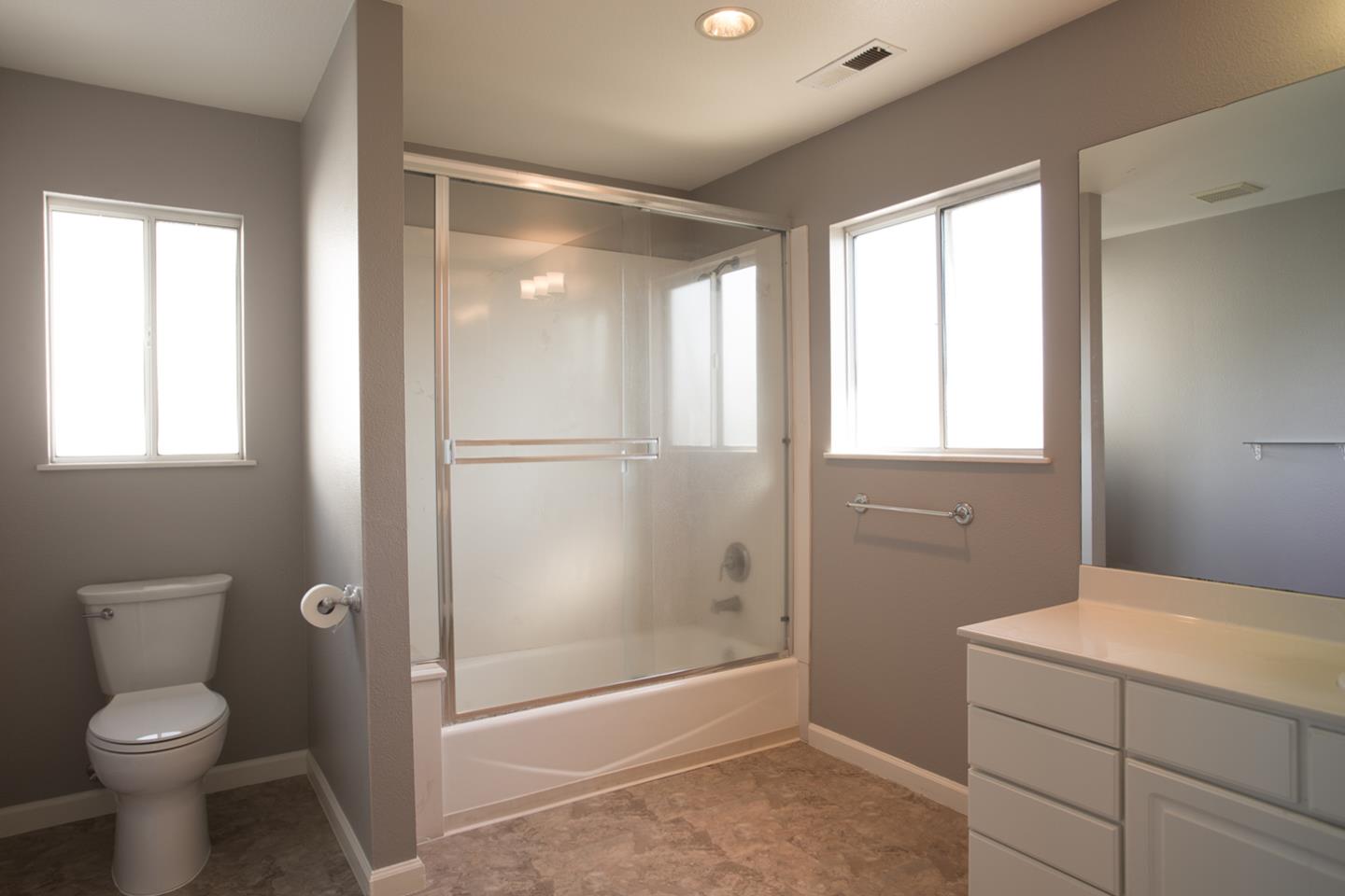 Detail Gallery Image 21 of 38 For 1336 Luxton St, Seaside,  CA 93955 - 3 Beds | 2/1 Baths