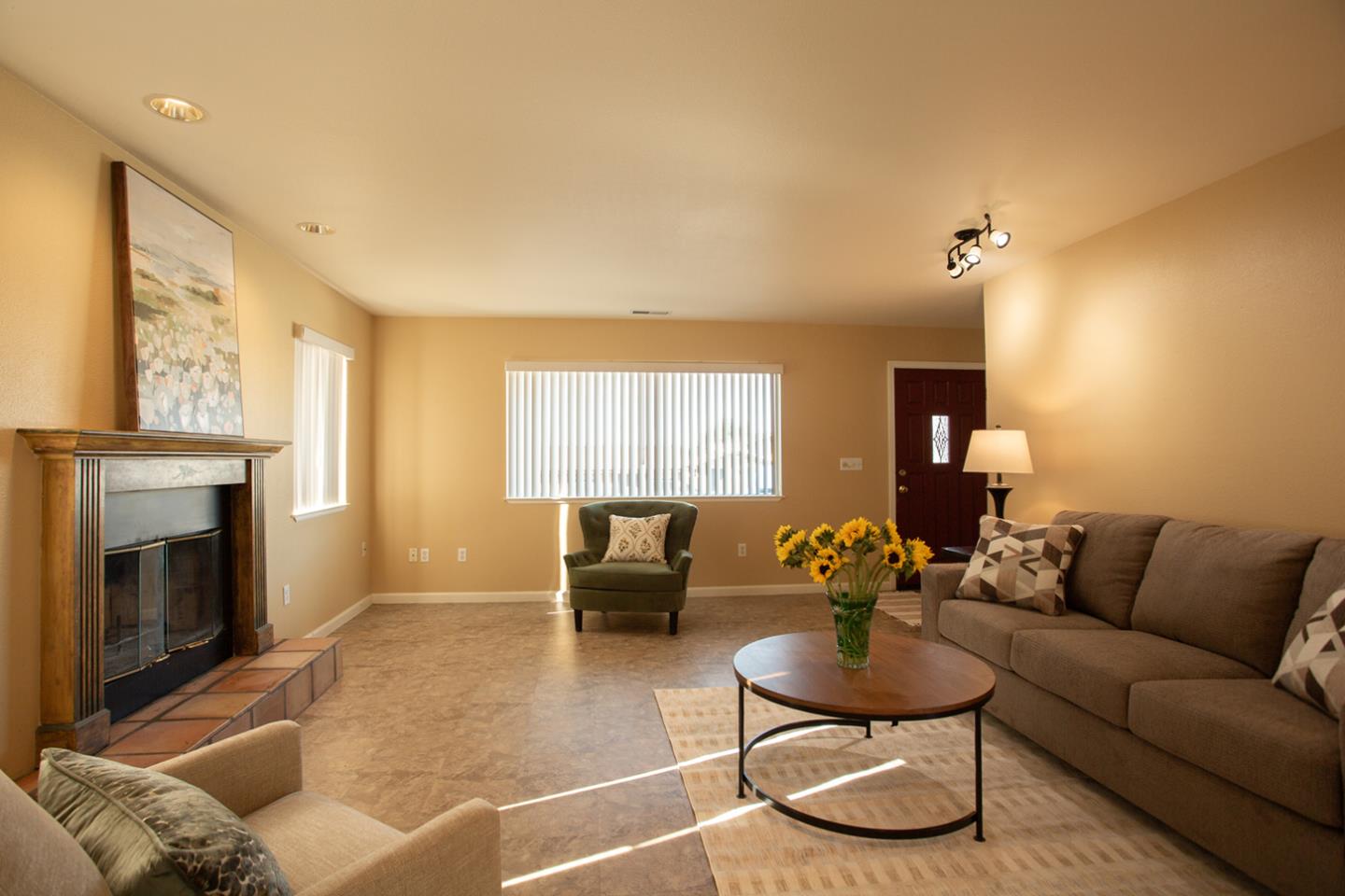 Detail Gallery Image 7 of 38 For 1336 Luxton St, Seaside,  CA 93955 - 3 Beds | 2/1 Baths