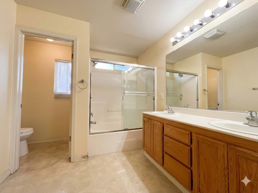 Detail Gallery Image 9 of 10 For 1757 Highbridge Way, Sacramento,  CA 95832 - 3 Beds | 2 Baths