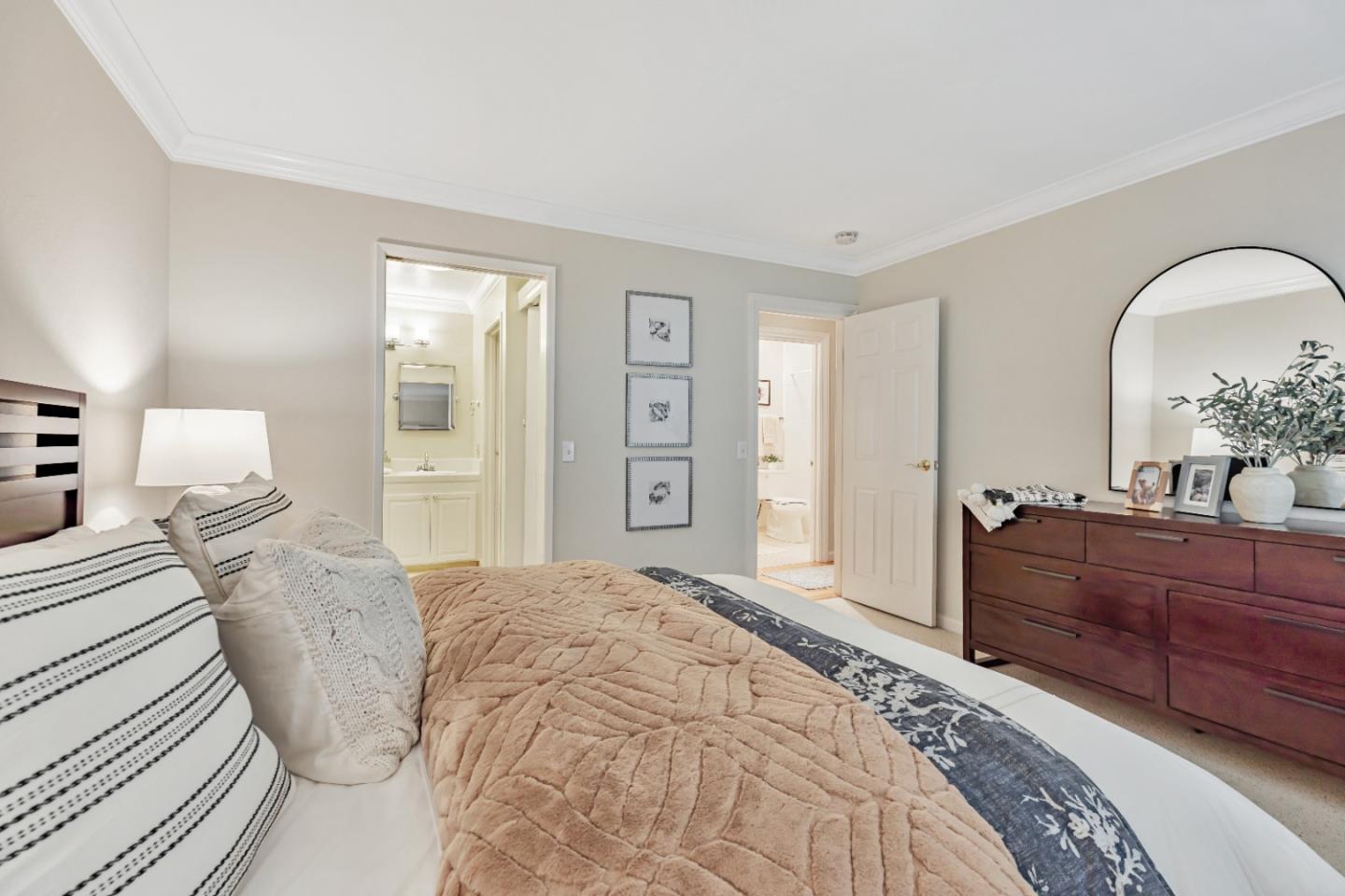 Detail Gallery Image 14 of 32 For 1210 Golden Oaks Ln, Monterey,  CA 93940 - 2 Beds | 2 Baths