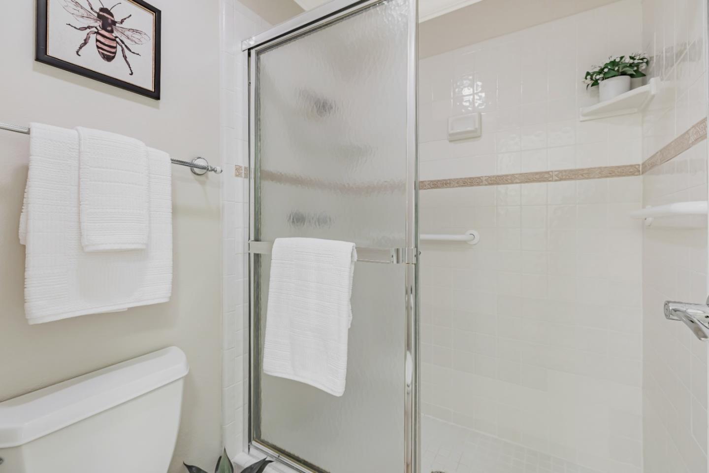 Detail Gallery Image 21 of 32 For 1210 Golden Oaks Ln, Monterey,  CA 93940 - 2 Beds | 2 Baths