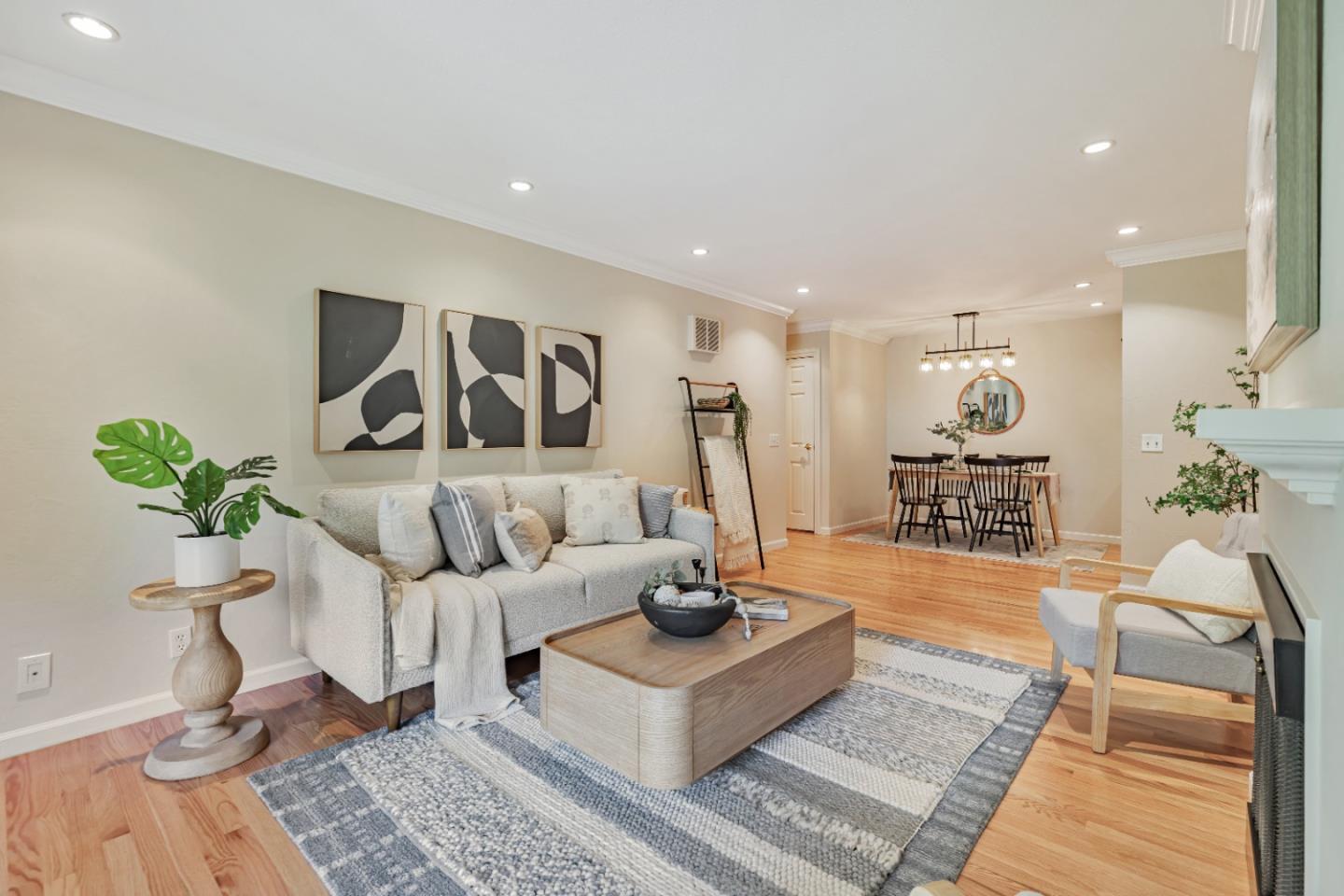 Detail Gallery Image 4 of 32 For 1210 Golden Oaks Ln, Monterey,  CA 93940 - 2 Beds | 2 Baths