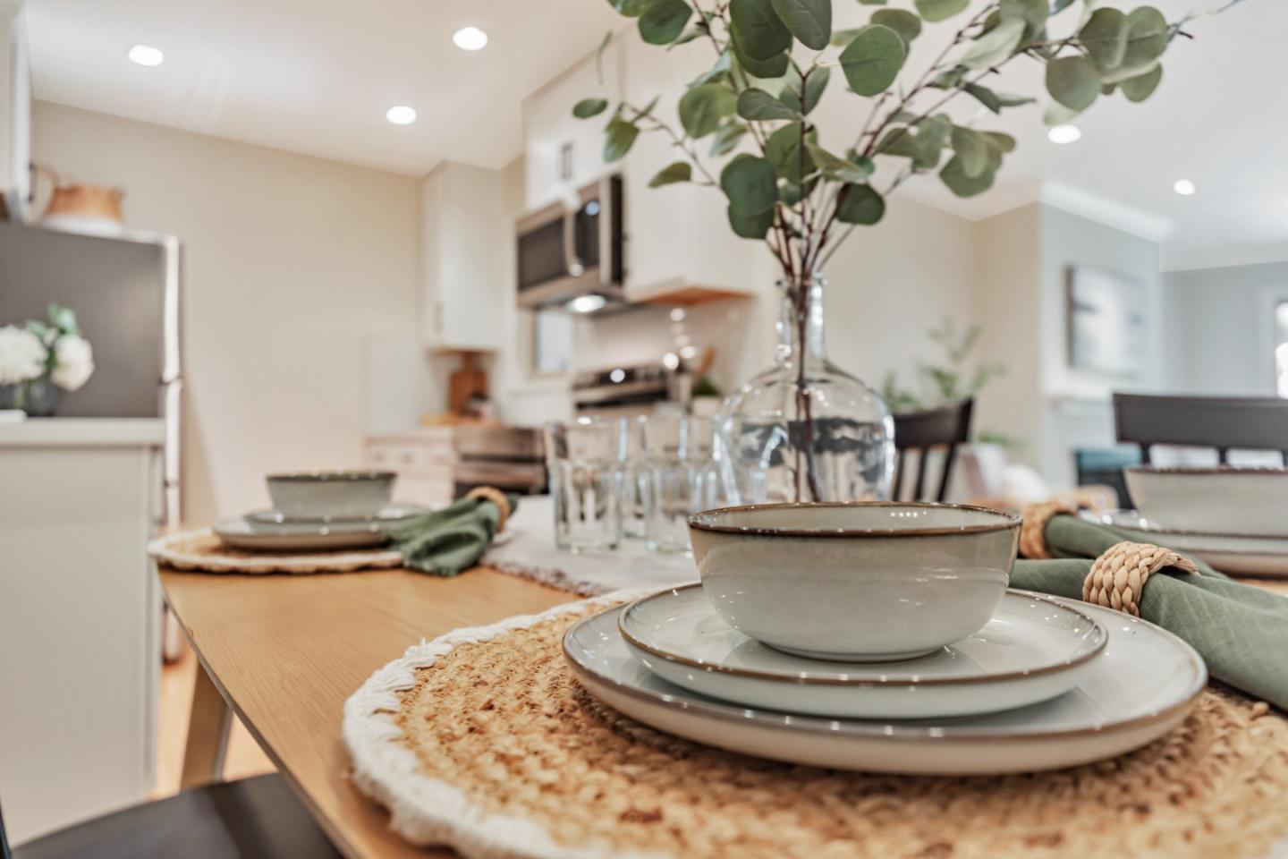 Detail Gallery Image 8 of 32 For 1210 Golden Oaks Ln, Monterey,  CA 93940 - 2 Beds | 2 Baths