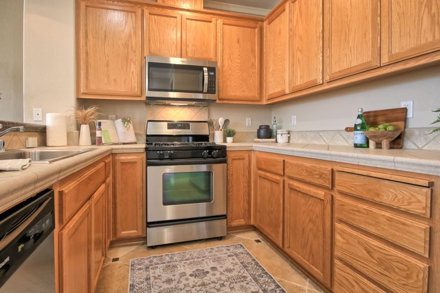 Detail Gallery Image 10 of 23 For 1031 Santa Rosa Ct, Watsonville,  CA 95076 - 2 Beds | 2 Baths