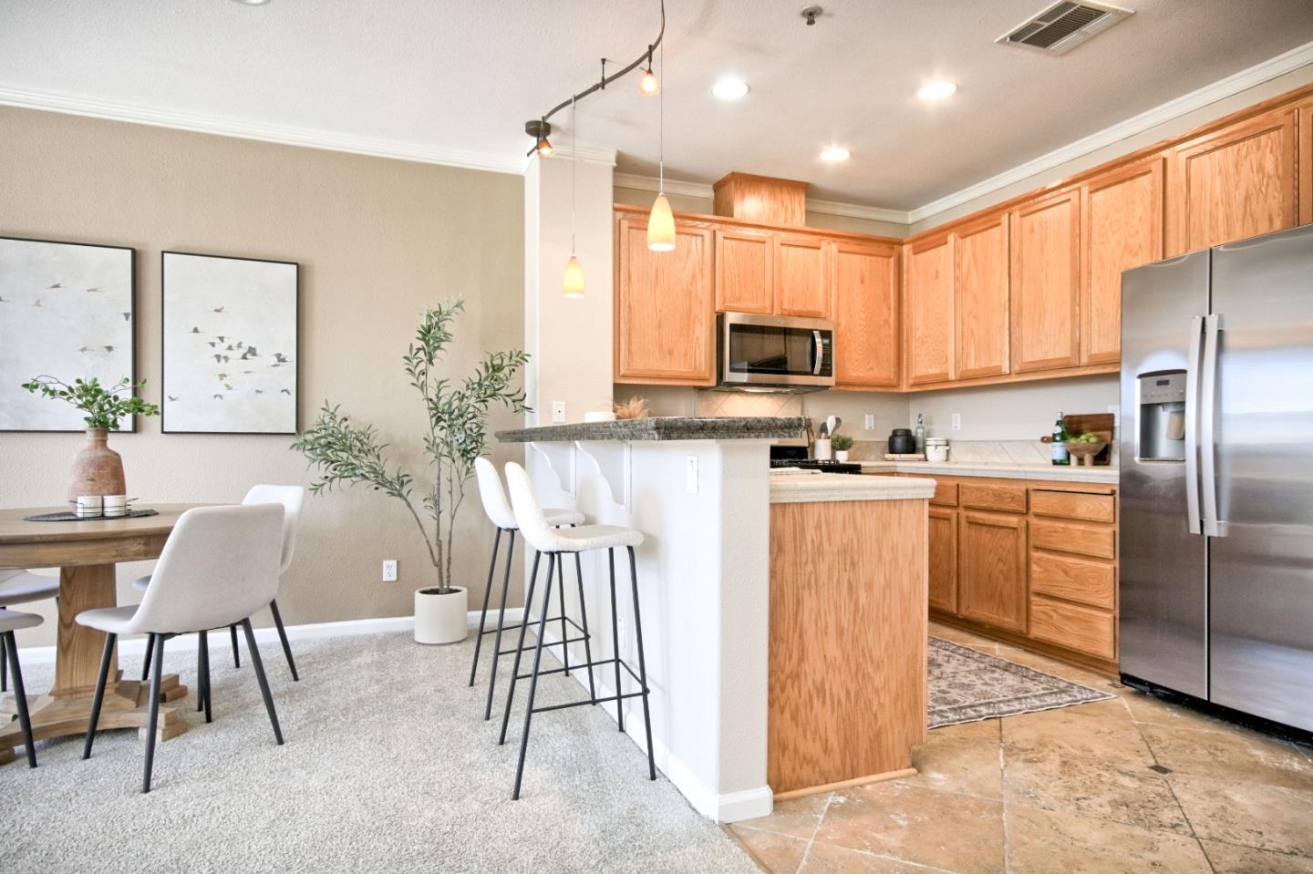 Detail Gallery Image 8 of 23 For 1031 Santa Rosa Ct, Watsonville,  CA 95076 - 2 Beds | 2 Baths