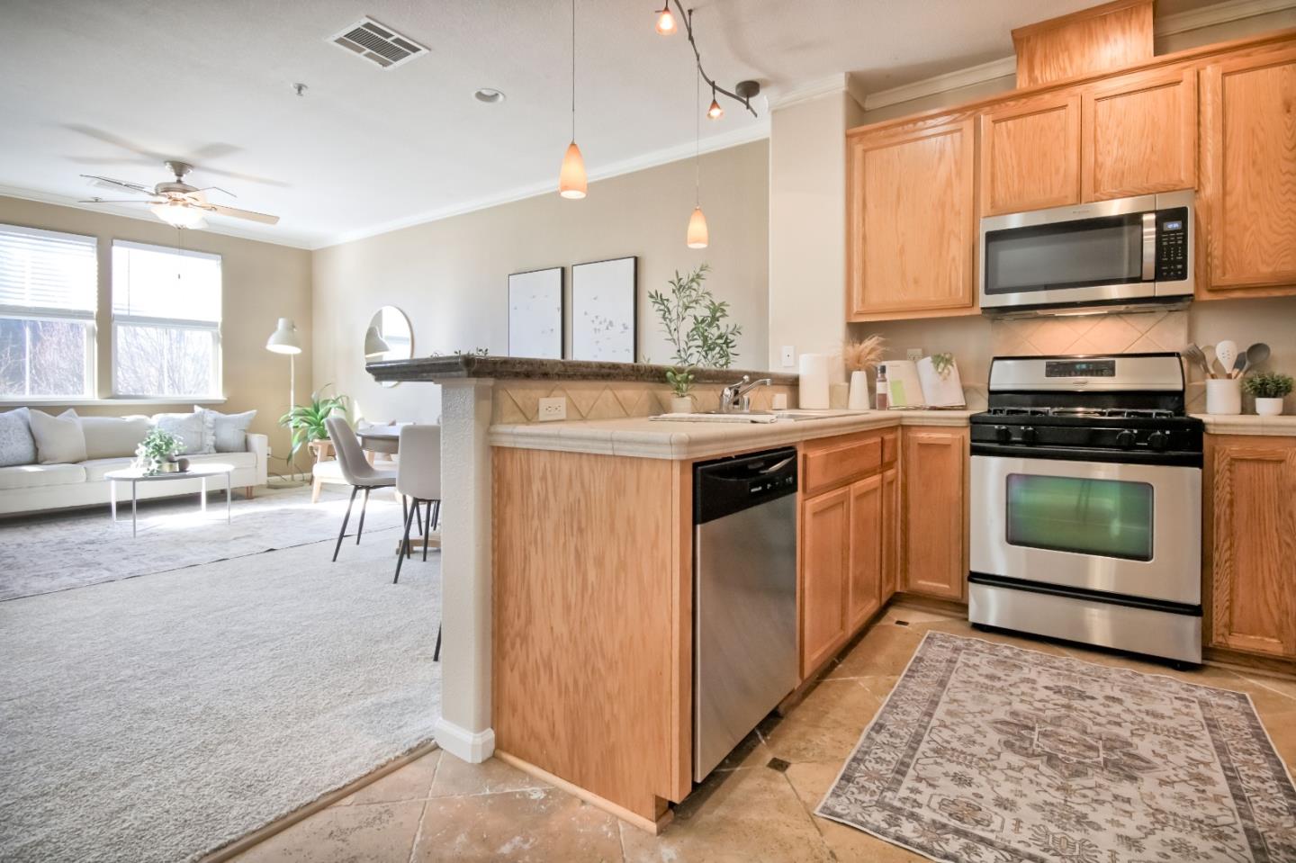 Detail Gallery Image 9 of 23 For 1031 Santa Rosa Ct, Watsonville,  CA 95076 - 2 Beds | 2 Baths