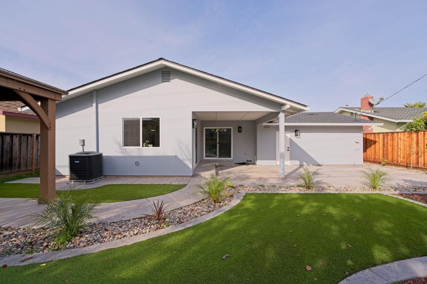 Detail Gallery Image 39 of 41 For 922 Iris Ave, Sunnyvale,  CA 94086 - 4 Beds | 3 Baths