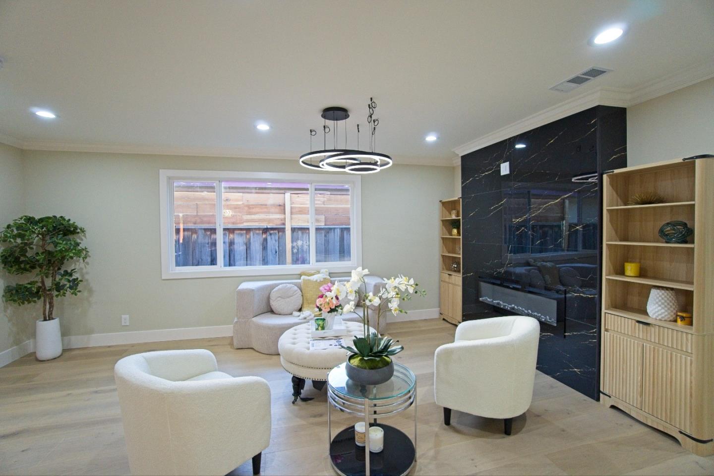 Detail Gallery Image 7 of 34 For 922 Iris Ave, Sunnyvale,  CA 94086 - 4 Beds | 3 Baths