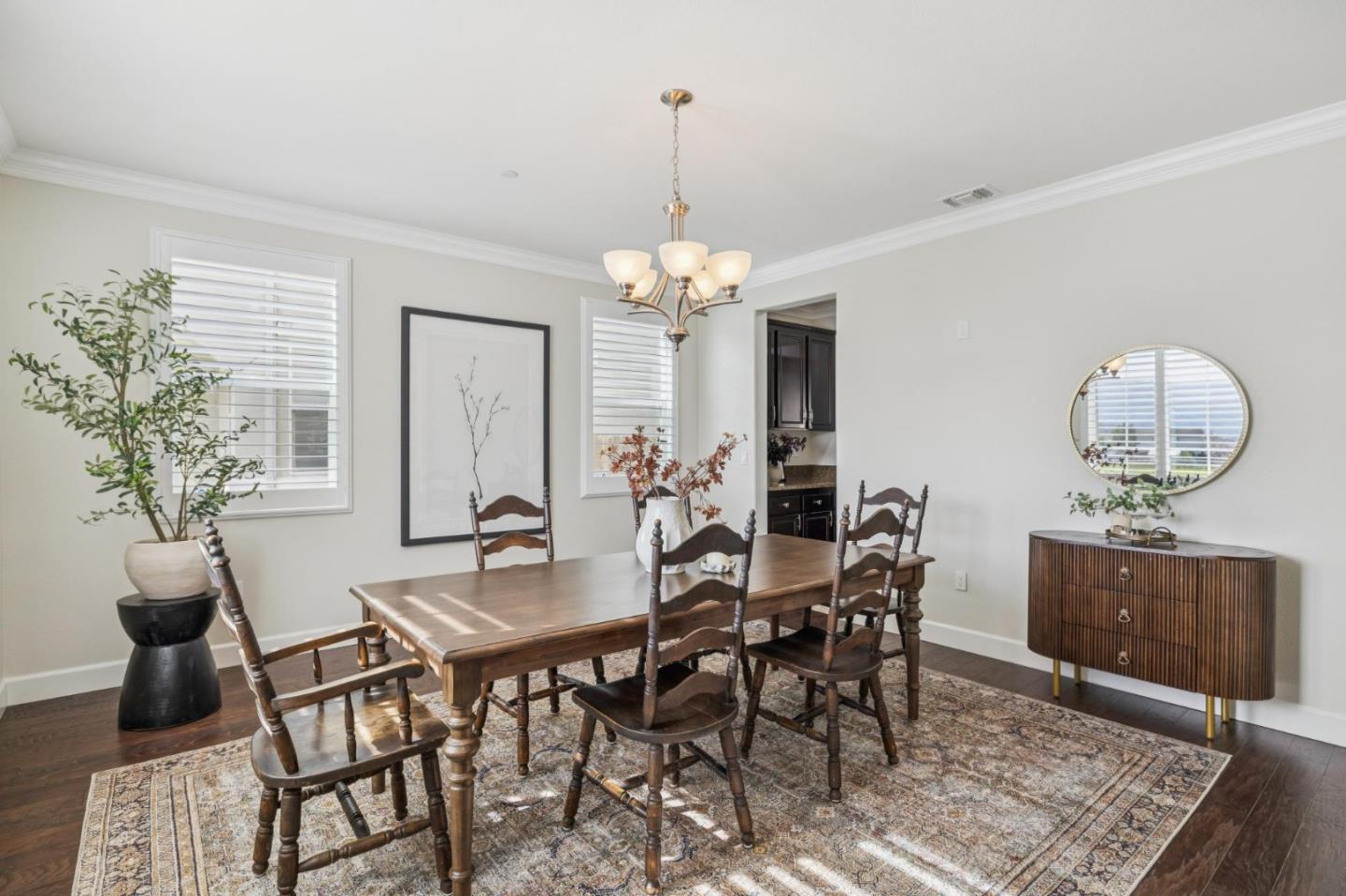 Detail Gallery Image 11 of 81 For 803 Sunrise Dr, Gilroy,  CA 95020 - 4 Beds | 3/1 Baths