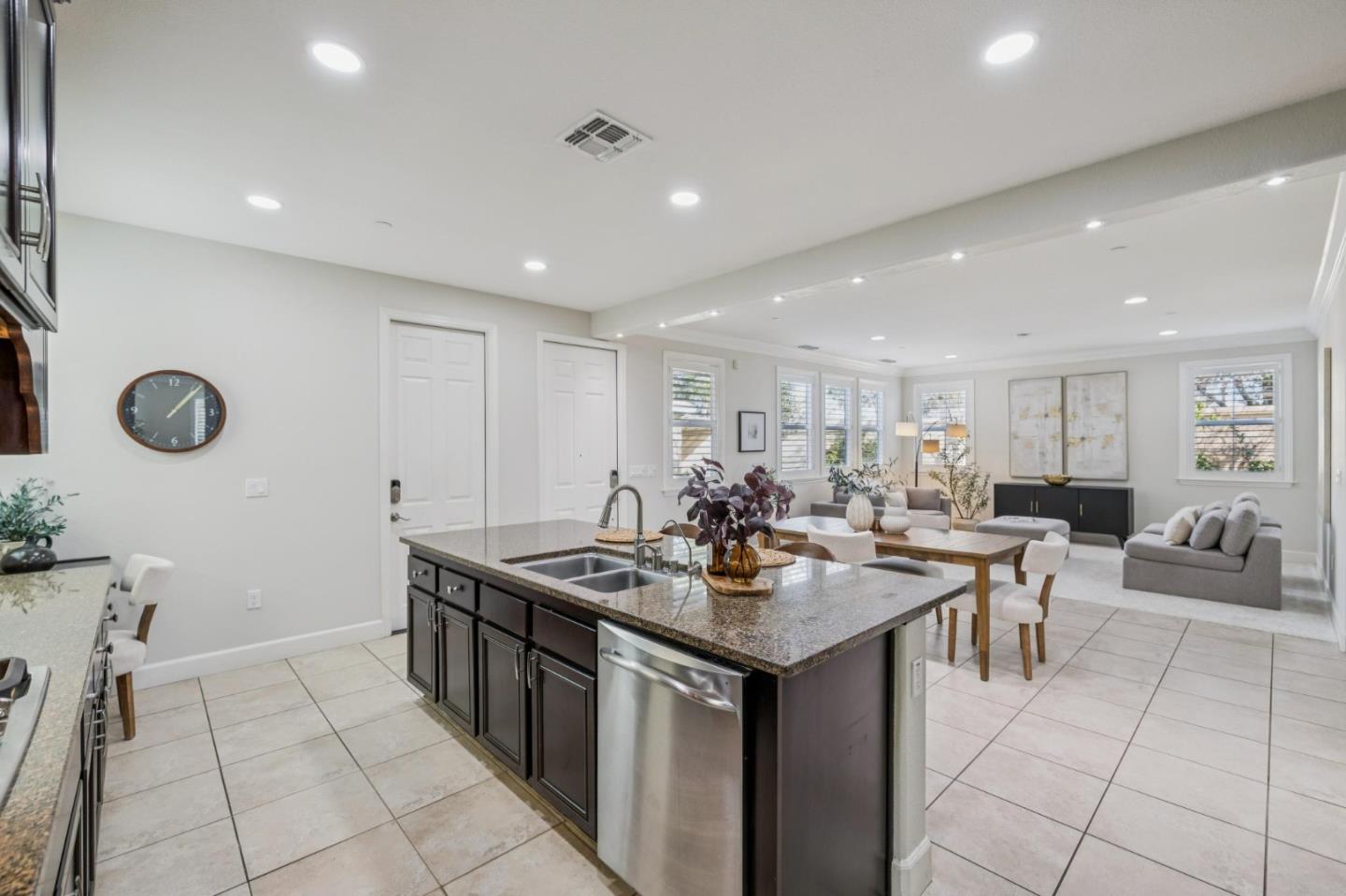 Detail Gallery Image 24 of 81 For 803 Sunrise Dr, Gilroy,  CA 95020 - 4 Beds | 3/1 Baths