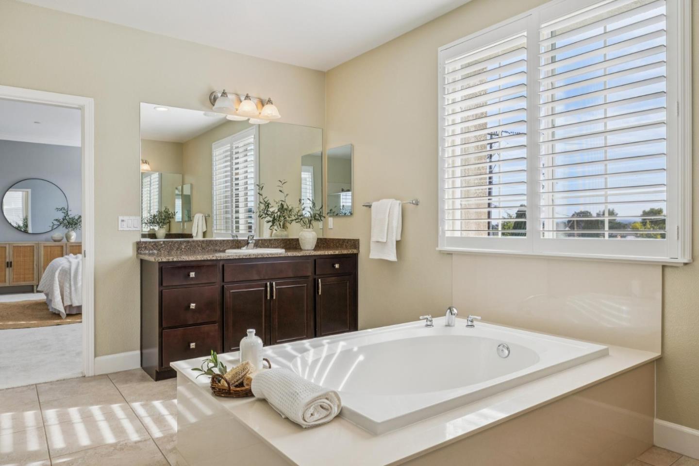 Detail Gallery Image 41 of 81 For 803 Sunrise Dr, Gilroy,  CA 95020 - 4 Beds | 3/1 Baths