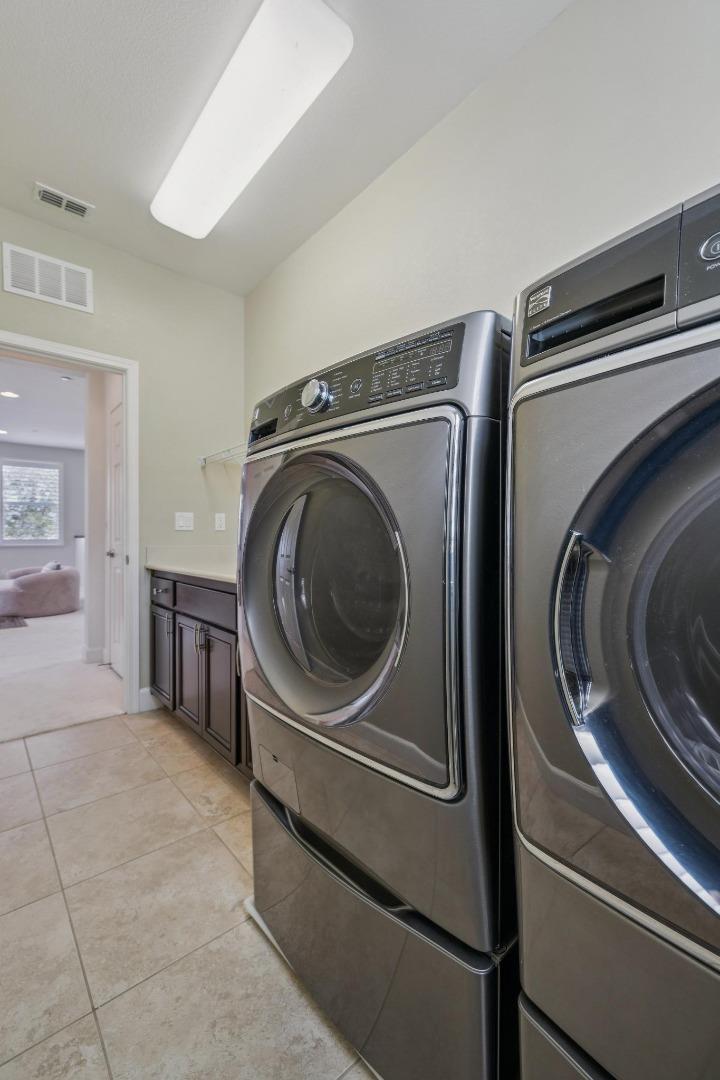 Detail Gallery Image 56 of 81 For 803 Sunrise Dr, Gilroy,  CA 95020 - 4 Beds | 3/1 Baths