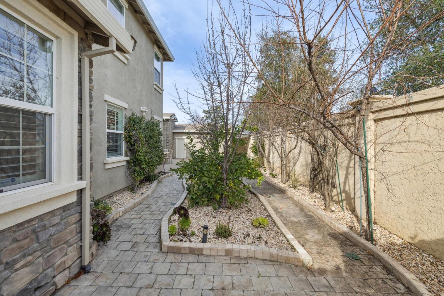 Detail Gallery Image 64 of 81 For 803 Sunrise Dr, Gilroy,  CA 95020 - 4 Beds | 3/1 Baths