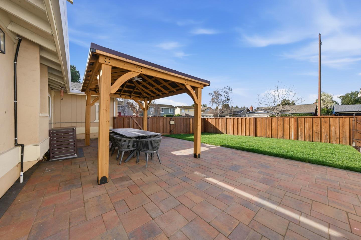 Detail Gallery Image 4 of 17 For 5368 Beech Grove Ct, San Jose,  CA 95123 - 3 Beds | 2 Baths