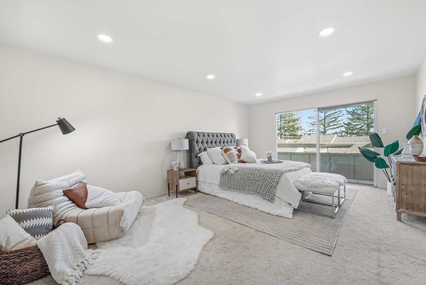 Detail Gallery Image 14 of 34 For 42 Lyonridge Ln, San Mateo,  CA 94402 - 3 Beds | 2/1 Baths