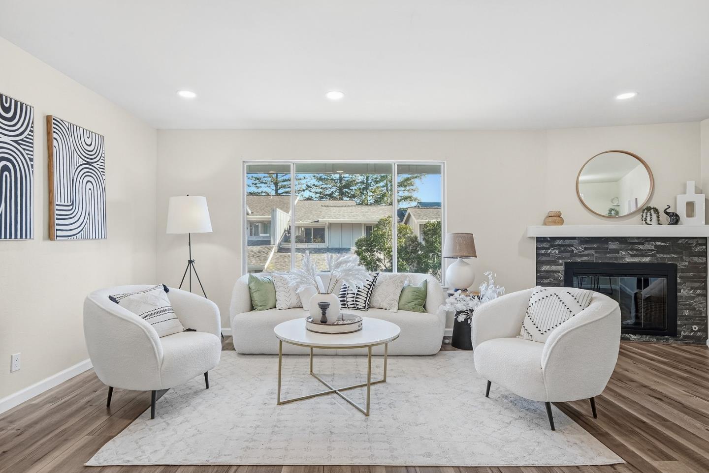 Detail Gallery Image 2 of 34 For 42 Lyonridge Ln, San Mateo,  CA 94402 - 3 Beds | 2/1 Baths