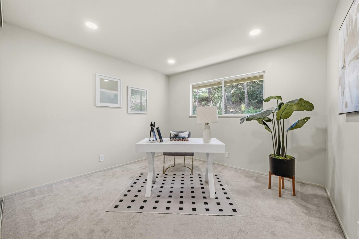 Detail Gallery Image 22 of 34 For 42 Lyonridge Ln, San Mateo,  CA 94402 - 3 Beds | 2/1 Baths