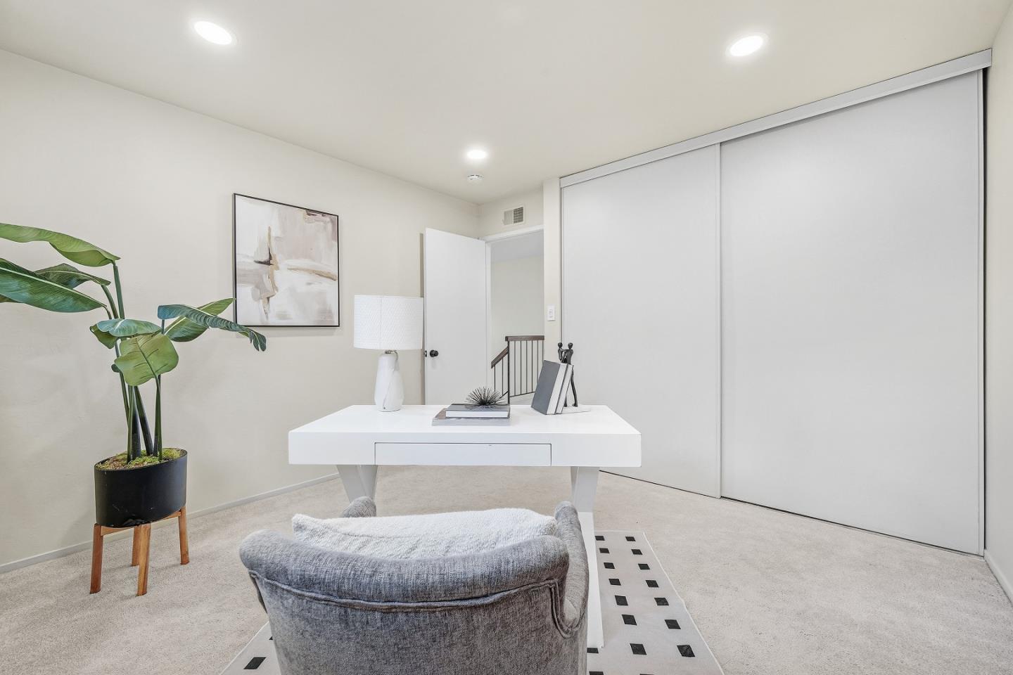 Detail Gallery Image 23 of 34 For 42 Lyonridge Ln, San Mateo,  CA 94402 - 3 Beds | 2/1 Baths