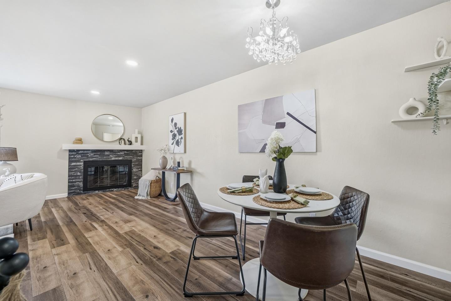 Detail Gallery Image 6 of 34 For 42 Lyonridge Ln, San Mateo,  CA 94402 - 3 Beds | 2/1 Baths