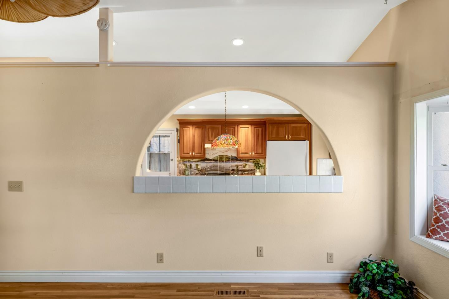 Detail Gallery Image 10 of 49 For 1107 David Ave, Pacific Grove,  CA 93950 - 3 Beds | 2 Baths