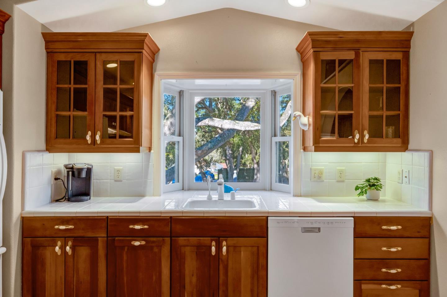 Detail Gallery Image 14 of 49 For 1107 David Ave, Pacific Grove,  CA 93950 - 3 Beds | 2 Baths