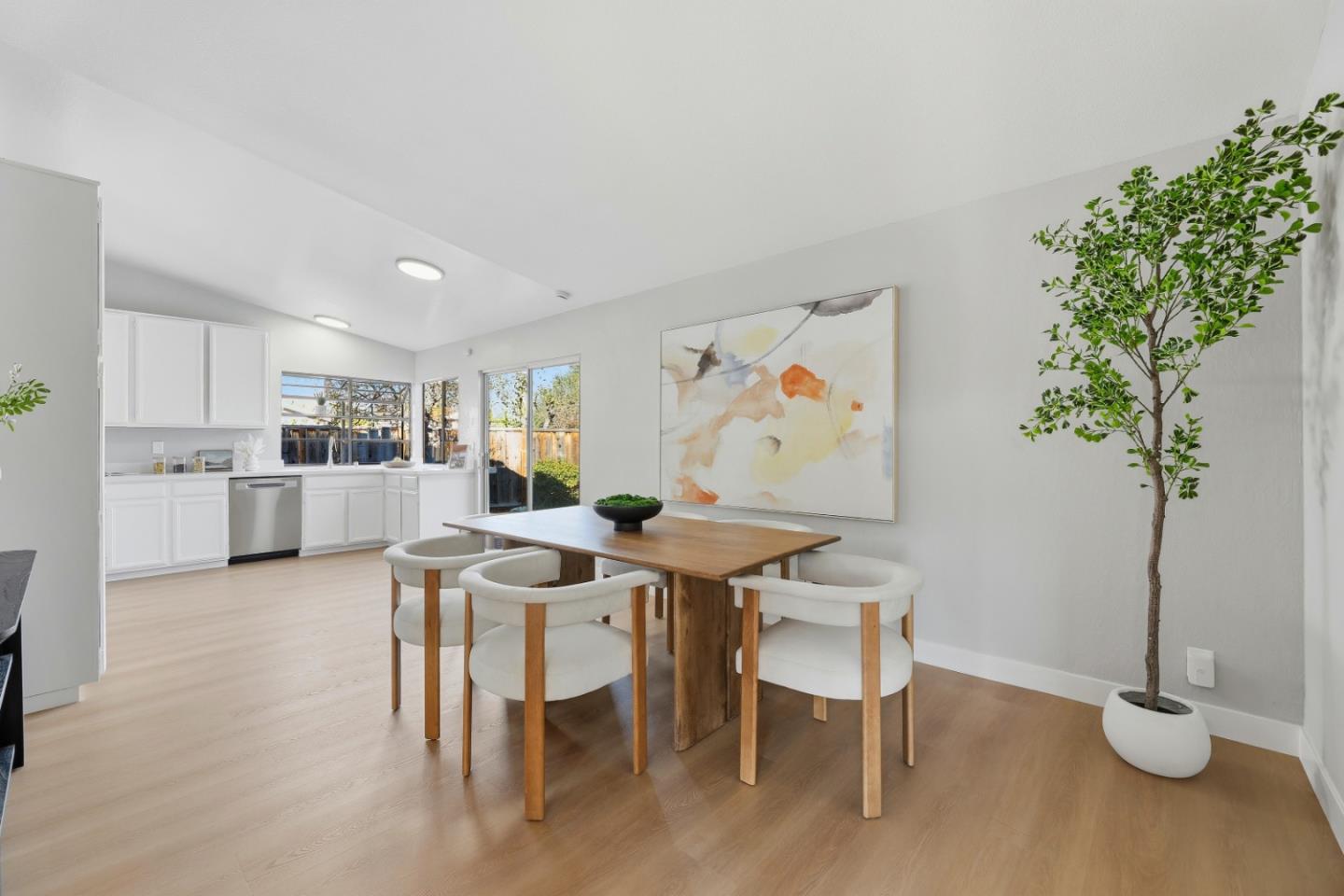 Detail Gallery Image 11 of 32 For 2822 Rainwood Ct, San Jose,  CA 95148 - 4 Beds | 2 Baths