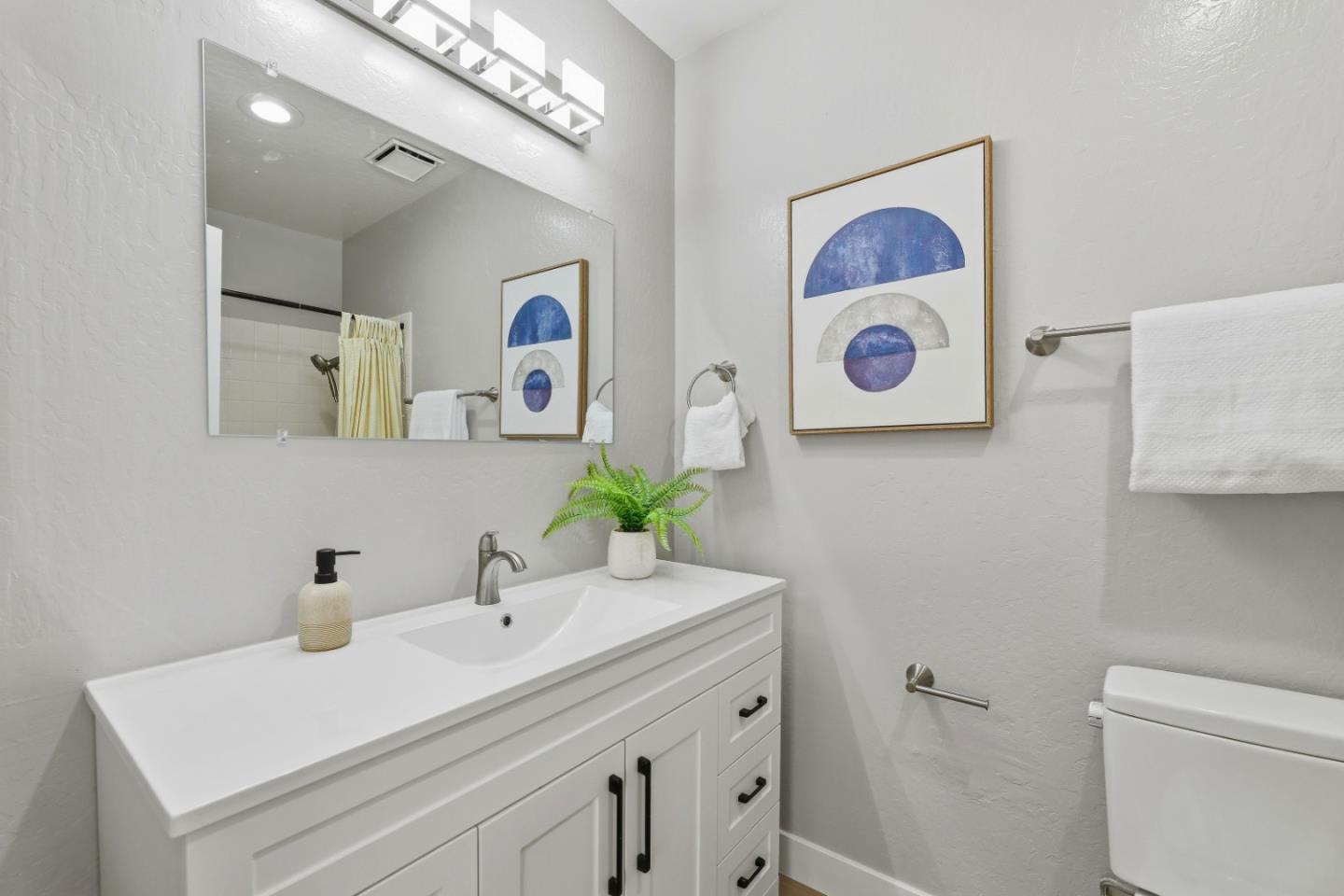 Detail Gallery Image 24 of 32 For 2822 Rainwood Ct, San Jose,  CA 95148 - 4 Beds | 2 Baths