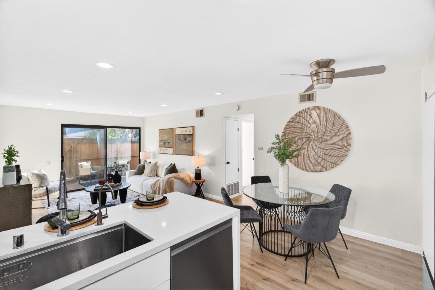 Detail Gallery Image 14 of 32 For 286 Hackamore Cmn, Fremont,  CA 94539 - 2 Beds | 1 Baths