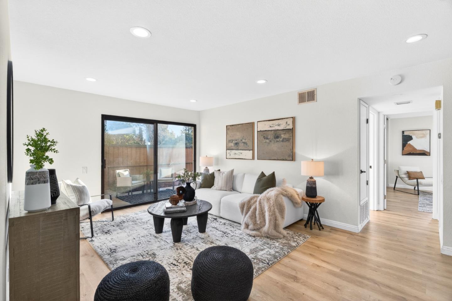 Detail Gallery Image 2 of 32 For 286 Hackamore Cmn, Fremont,  CA 94539 - 2 Beds | 1 Baths