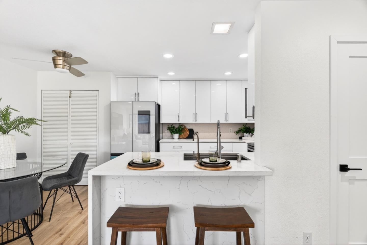 Detail Gallery Image 8 of 32 For 286 Hackamore Cmn, Fremont,  CA 94539 - 2 Beds | 1 Baths