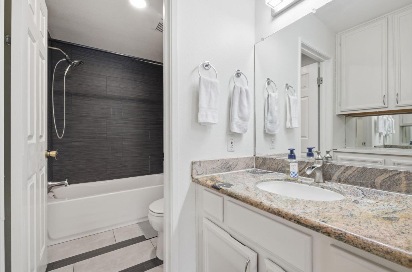 Detail Gallery Image 14 of 26 For 2732 Buena View Ct, San Jose,  CA 95121 - 2 Beds | 2 Baths