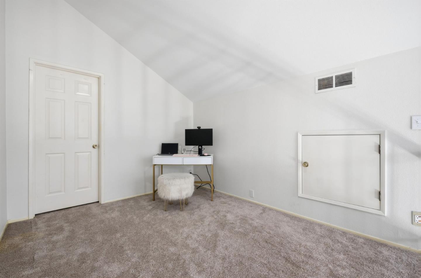 Detail Gallery Image 16 of 26 For 2732 Buena View Ct, San Jose,  CA 95121 - 2 Beds | 2 Baths