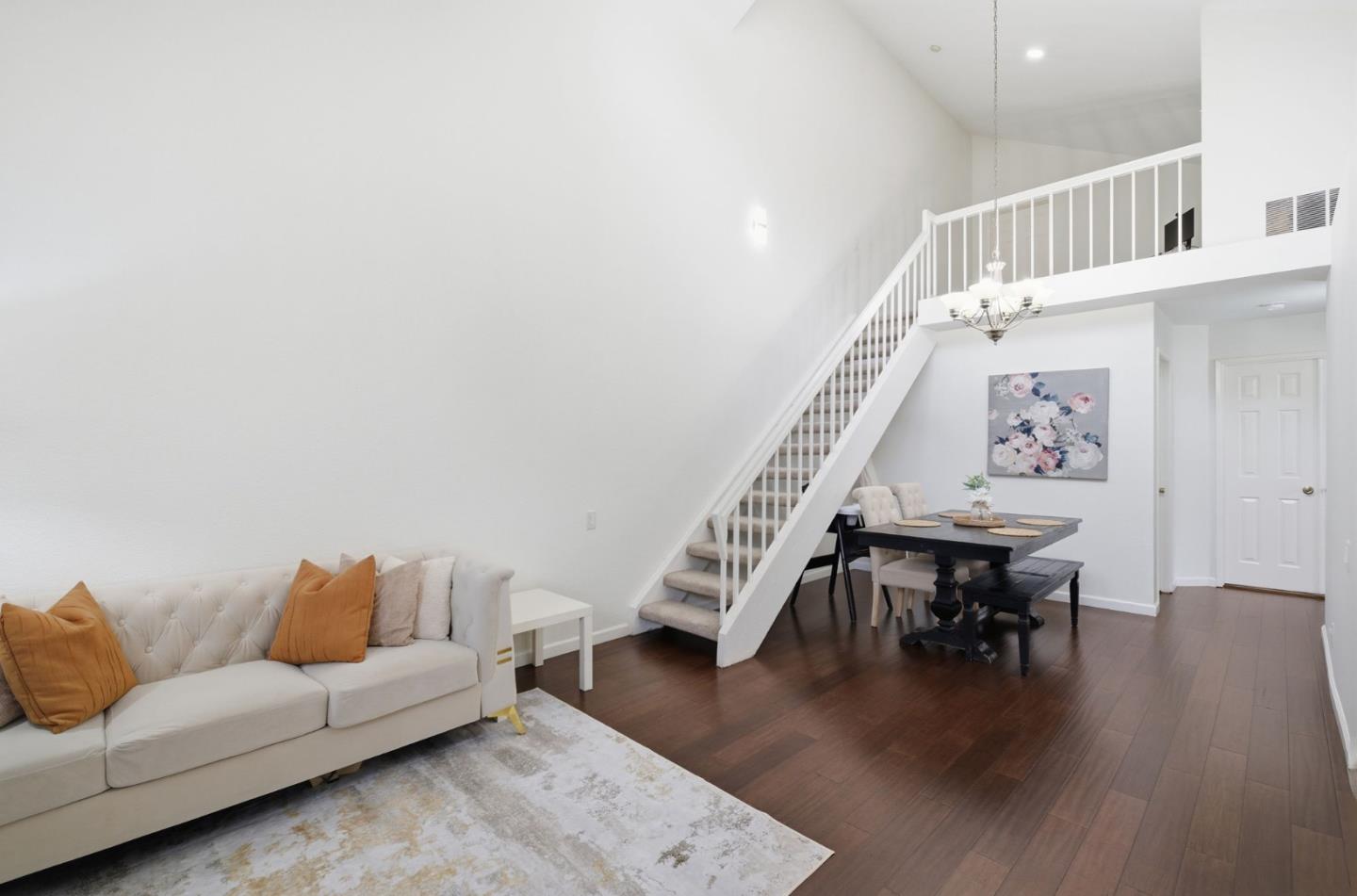 Detail Gallery Image 5 of 26 For 2732 Buena View Ct, San Jose,  CA 95121 - 2 Beds | 2 Baths