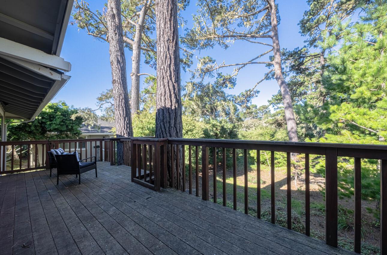 Detail Gallery Image 33 of 40 For 33 Country Club Gate, Pacific Grove,  CA 93950 - 2 Beds | 2 Baths