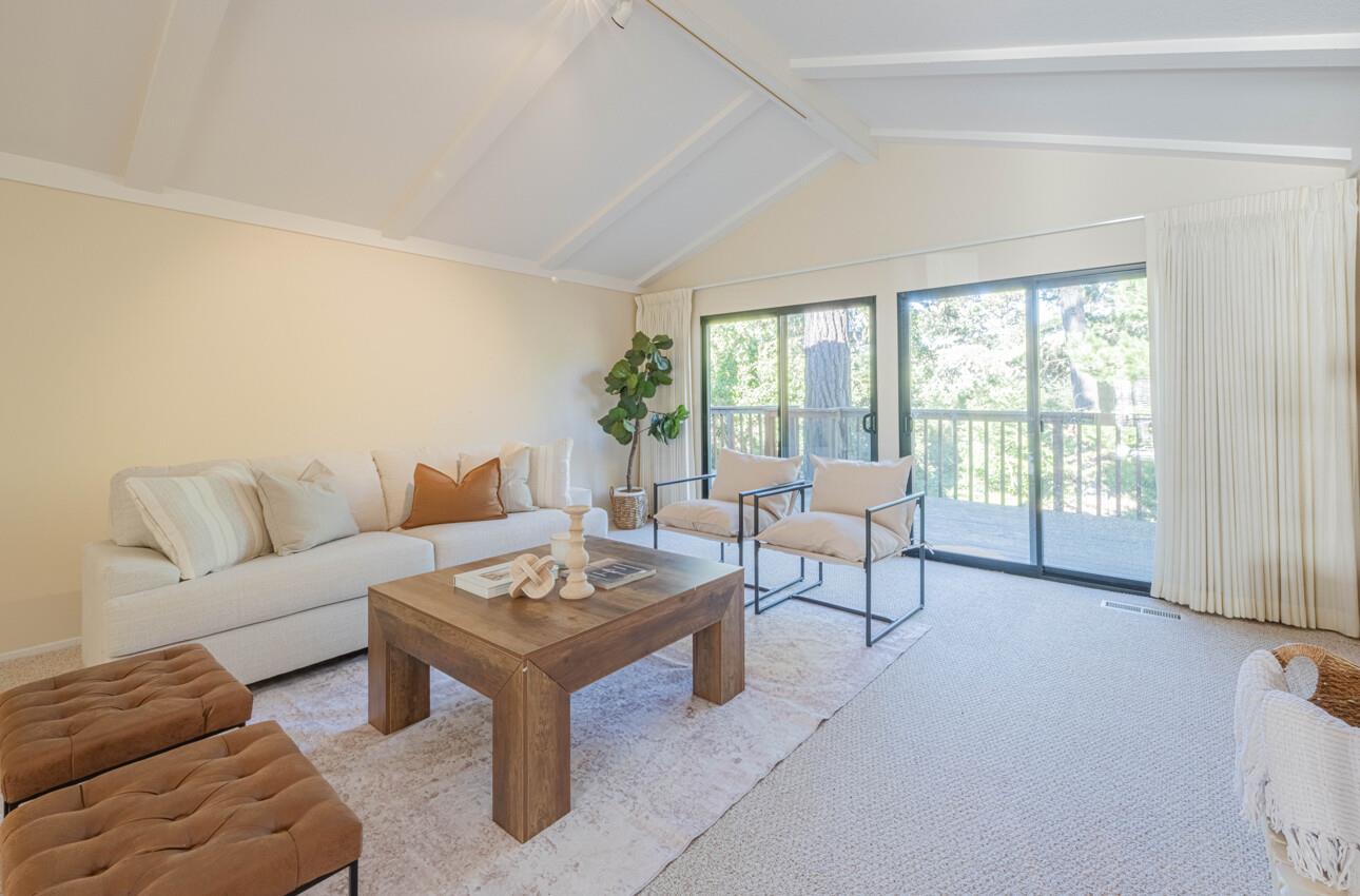 Detail Gallery Image 8 of 40 For 33 Country Club Gate, Pacific Grove,  CA 93950 - 2 Beds | 2 Baths