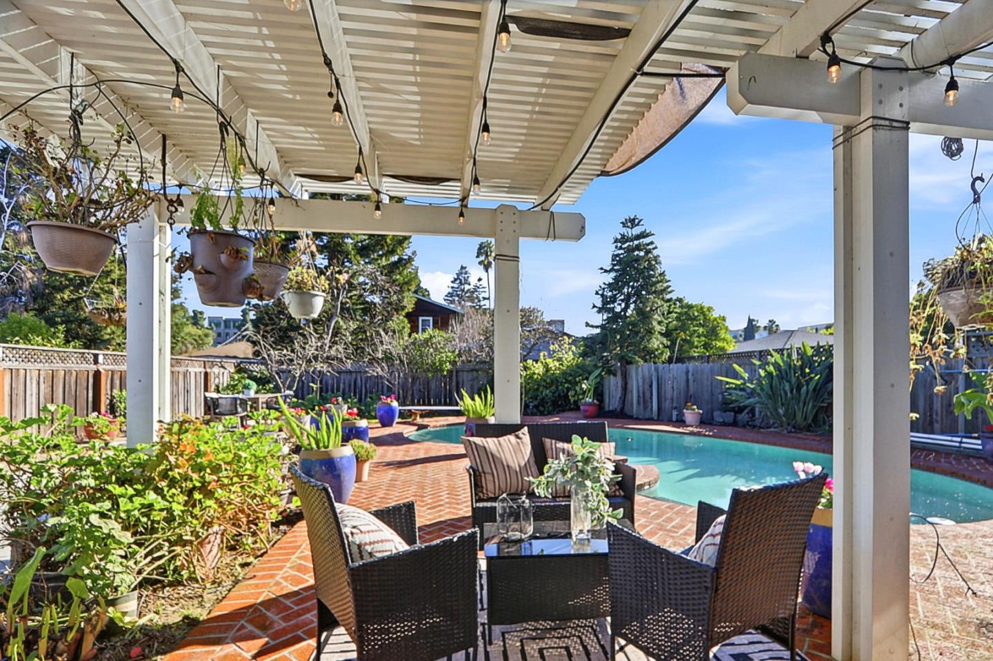 Detail Gallery Image 43 of 53 For 152 Florence St, Sunnyvale,  CA 94086 - 3 Beds | 2 Baths