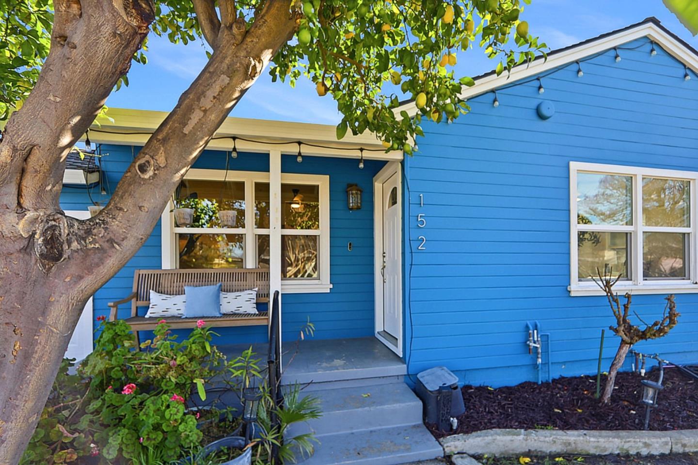 Detail Gallery Image 5 of 53 For 152 Florence St, Sunnyvale,  CA 94086 - 3 Beds | 2 Baths